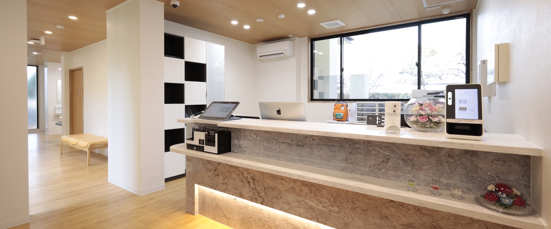 メインビジュアル01（PC）