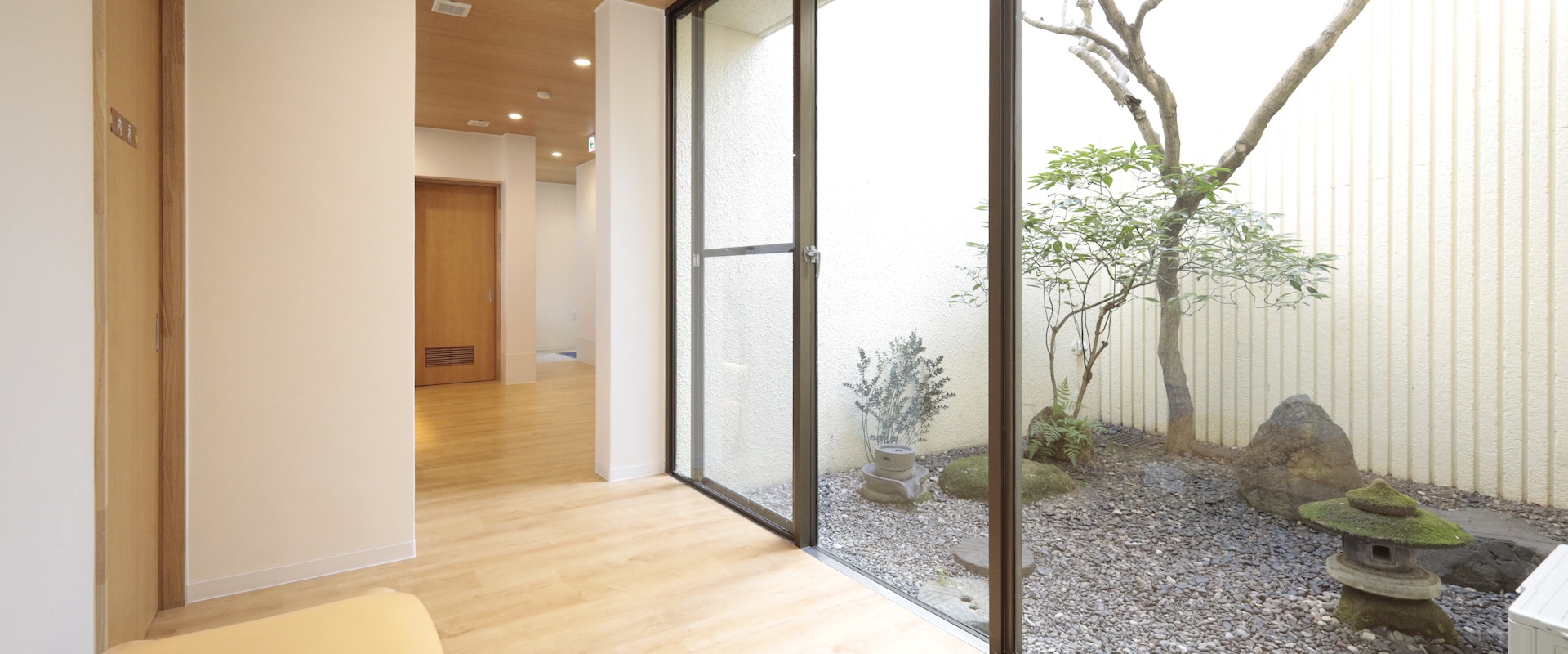 メインビジュアル01（PC）